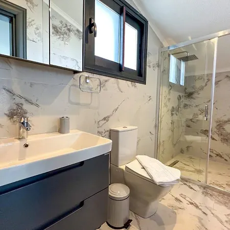 Galaksi Vens 1 In Фетхие